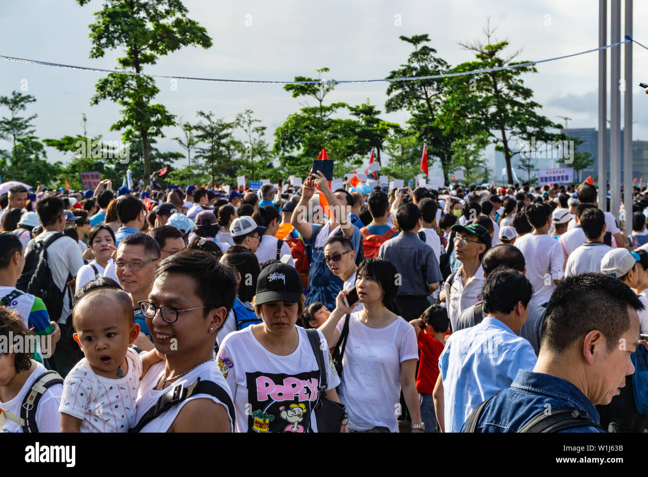 Hong Kong counter protest: pro police pro China rally against extradition protesters Stock Photo