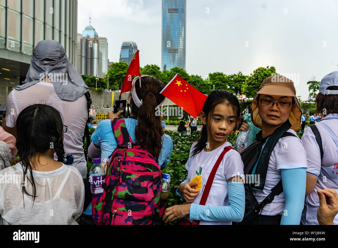 Protester wearing Chinese flag at Hong Kong counter protest: pro-police rally against anti extradition protesters Stock Photo