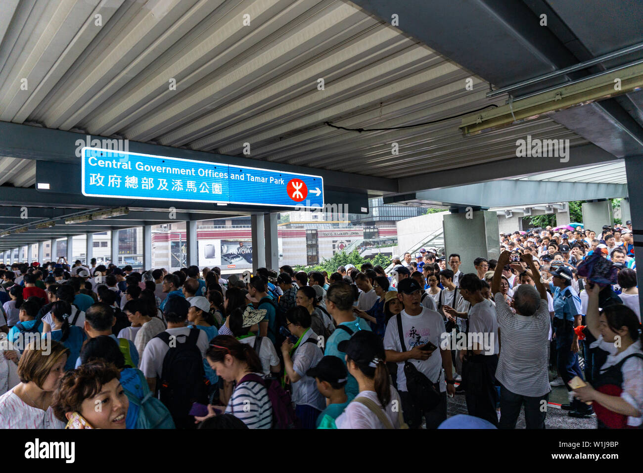 Hong Kong counter protest: pro-police rally against anti extradition protesters Stock Photo
