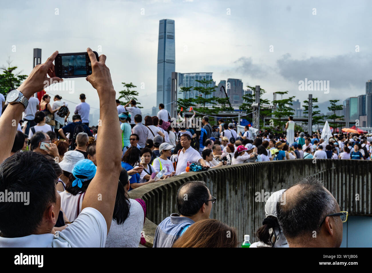 Protest in Hong Kong: counter protest at pro-police rally against anti extradition protesters Stock Photo