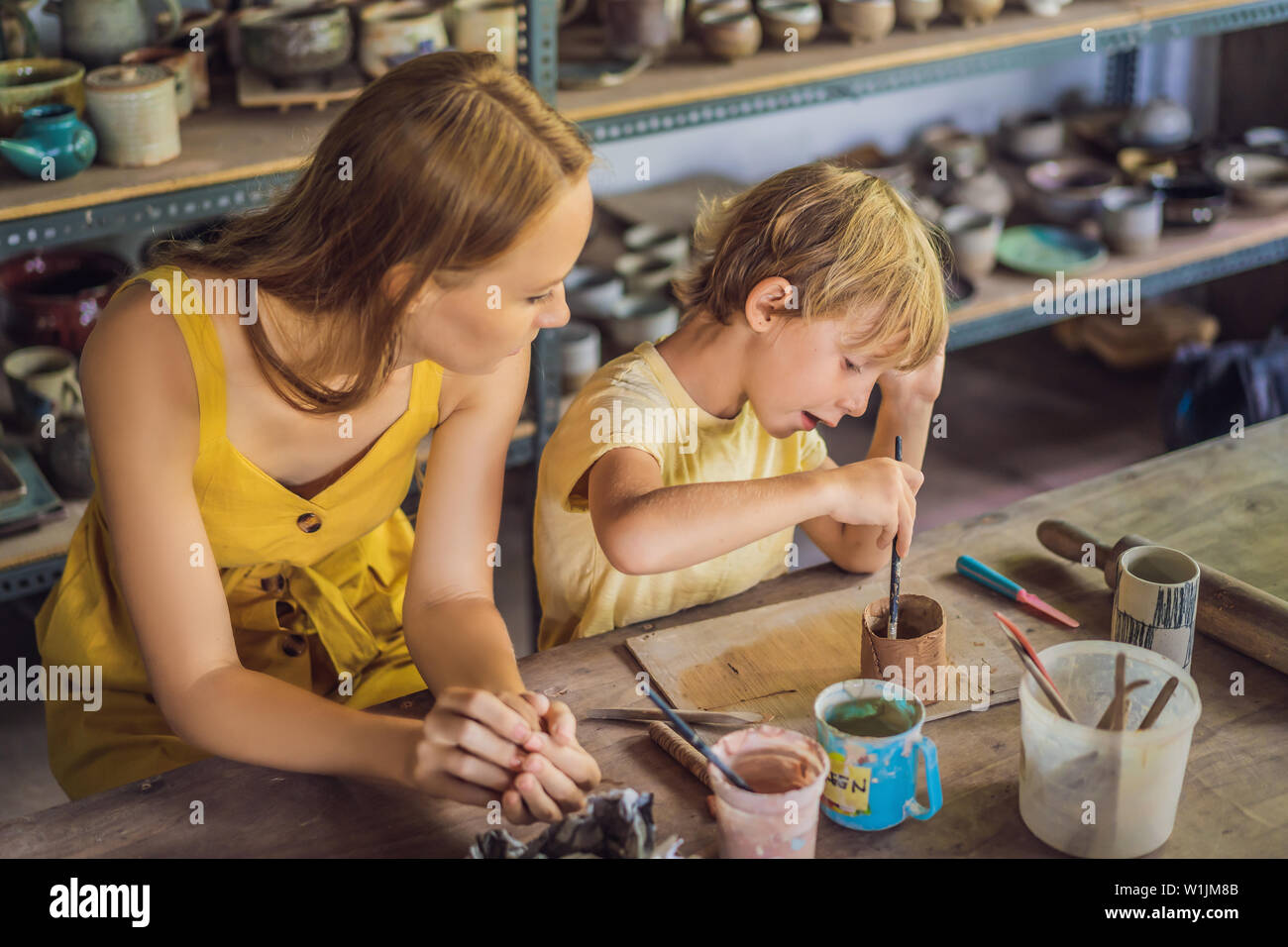 Kid molding clay hi-res stock photography and images - Alamy