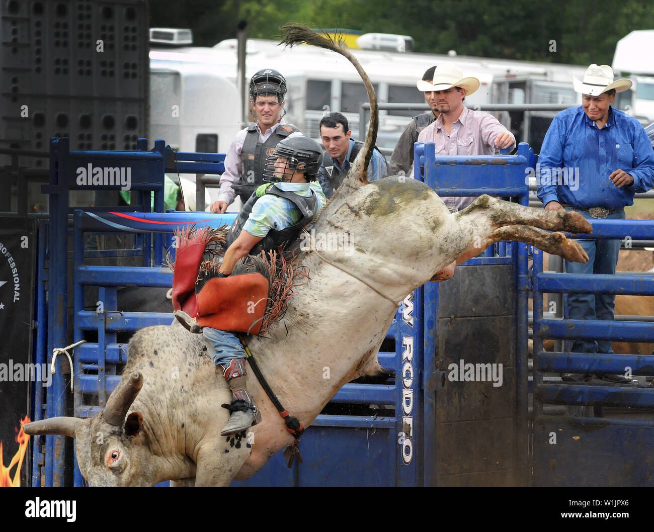 Sawyer Roth Bull Rider Bull Riding In Wisconsin – June 7 – LFMP