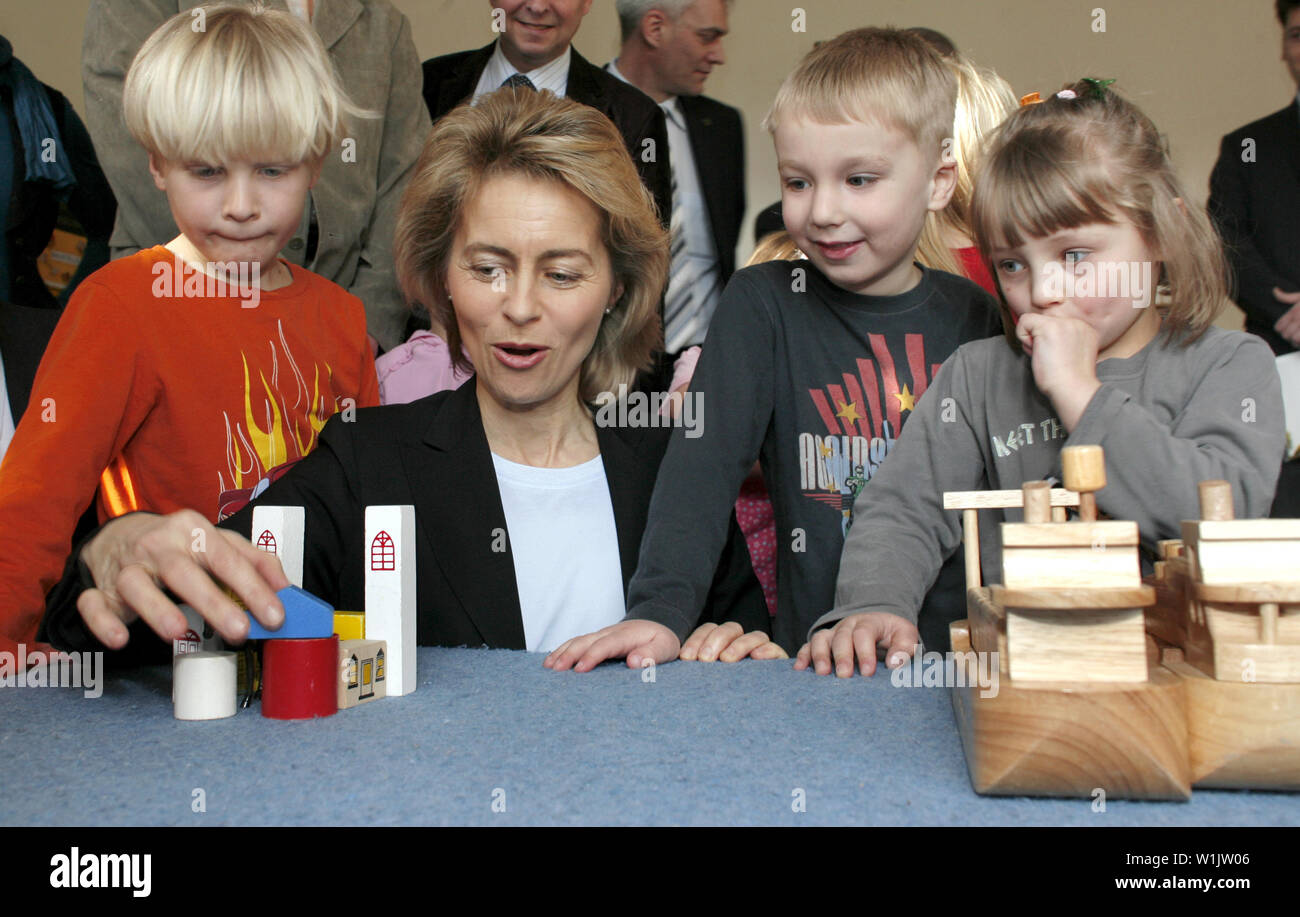 Ursula Von Der Leyen Family Hi-Res Stock Photography And Images - Alamy