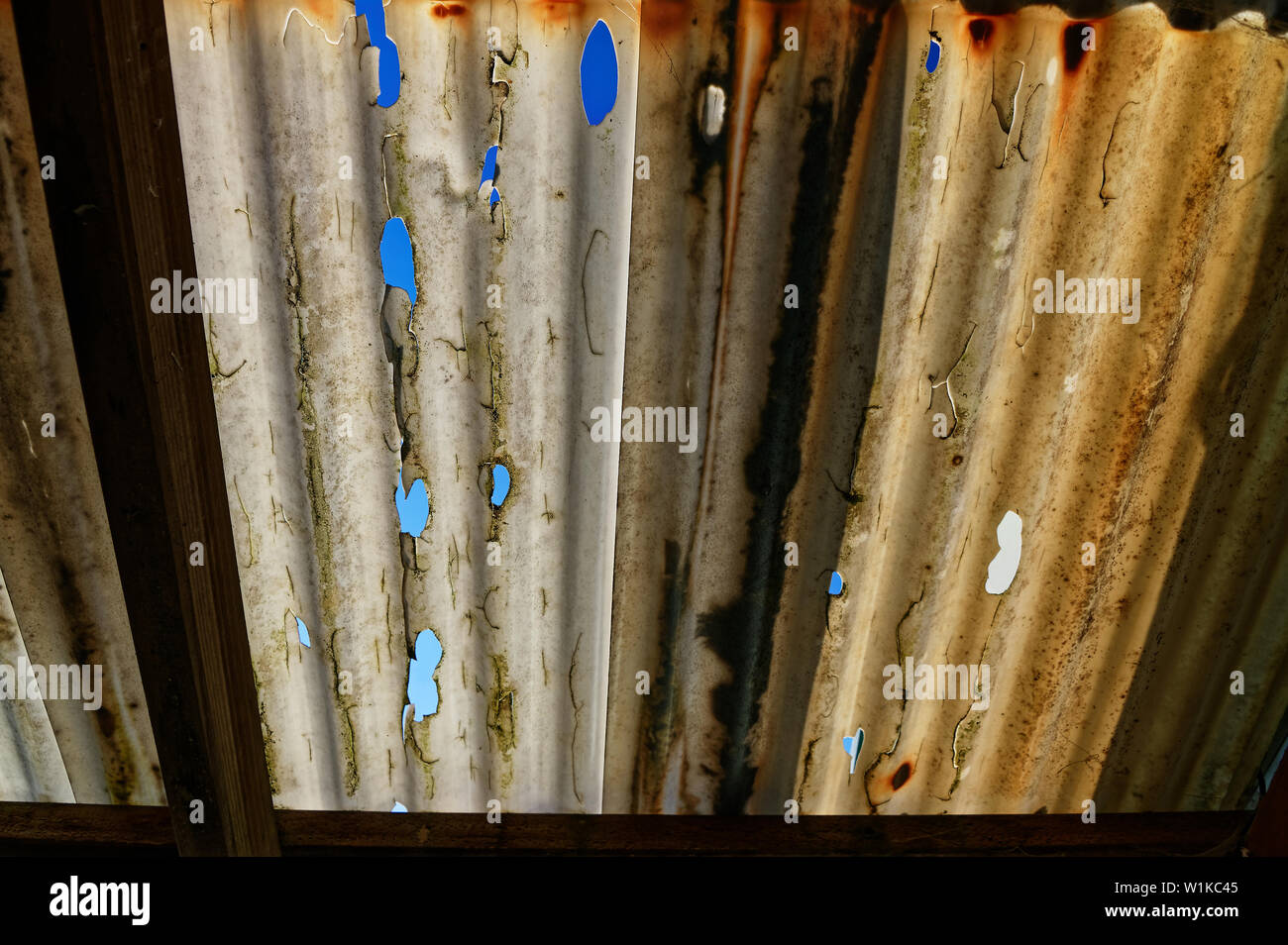 Wind damaged roof hi-res stock photography and images - Alamy