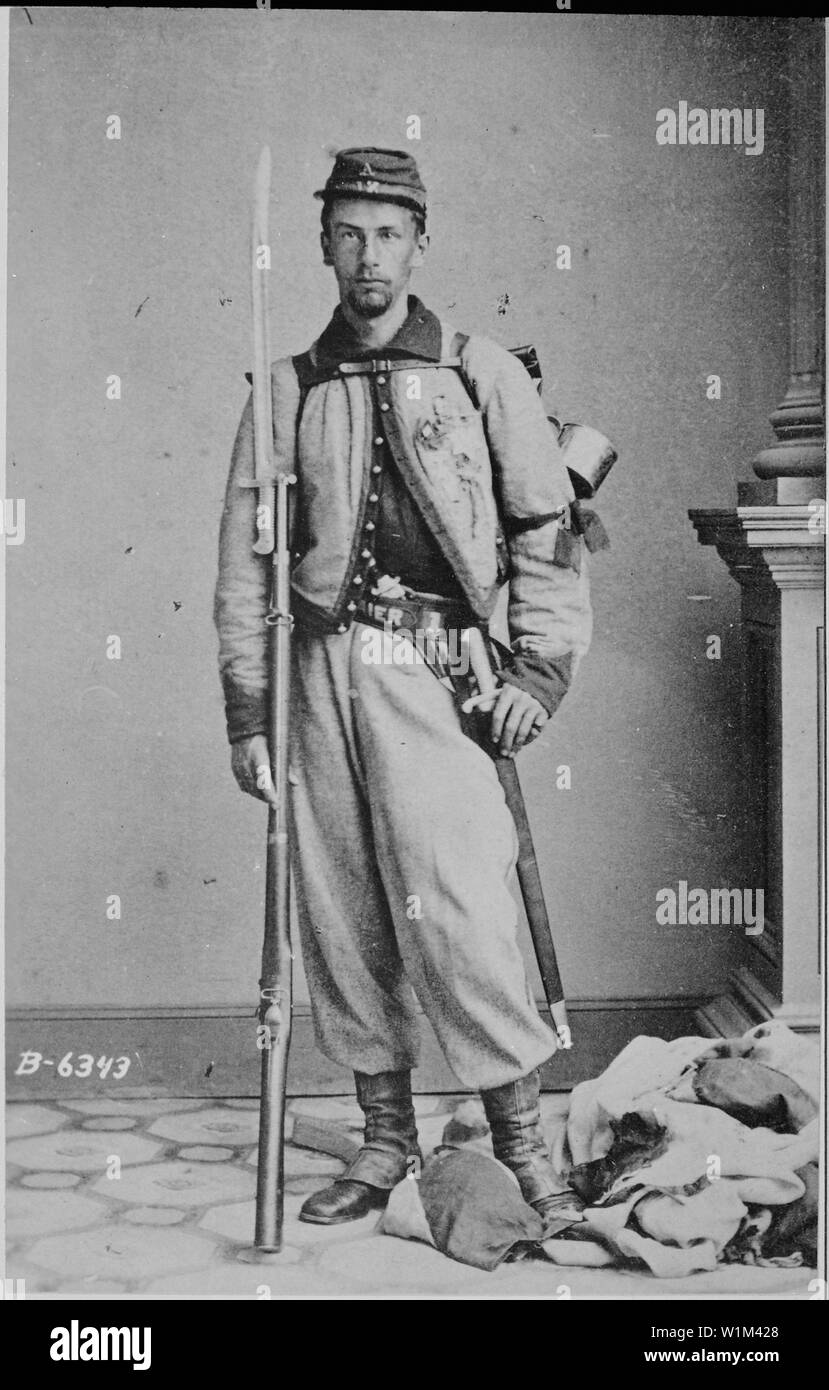 Zouave soldier hi-res stock photography and images - Alamy
