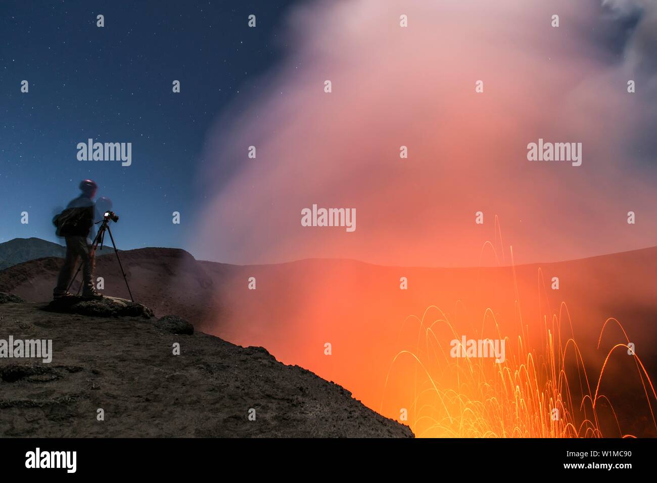 Vanuatu volcano hi-res stock photography and images - Page 3 - Alamy