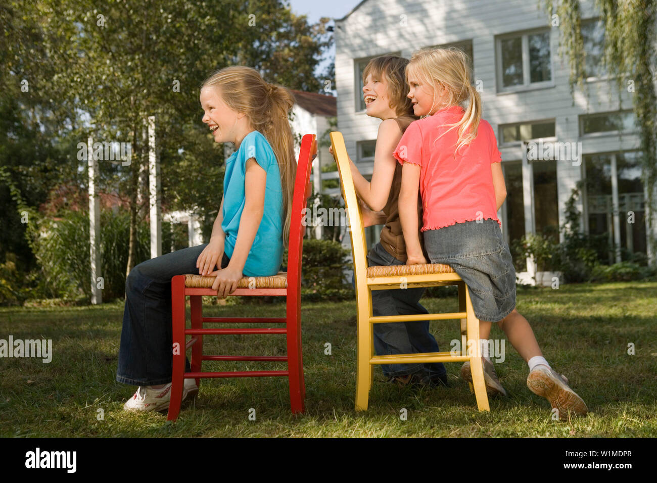 Musical chairs game hires stock photography and images Alamy