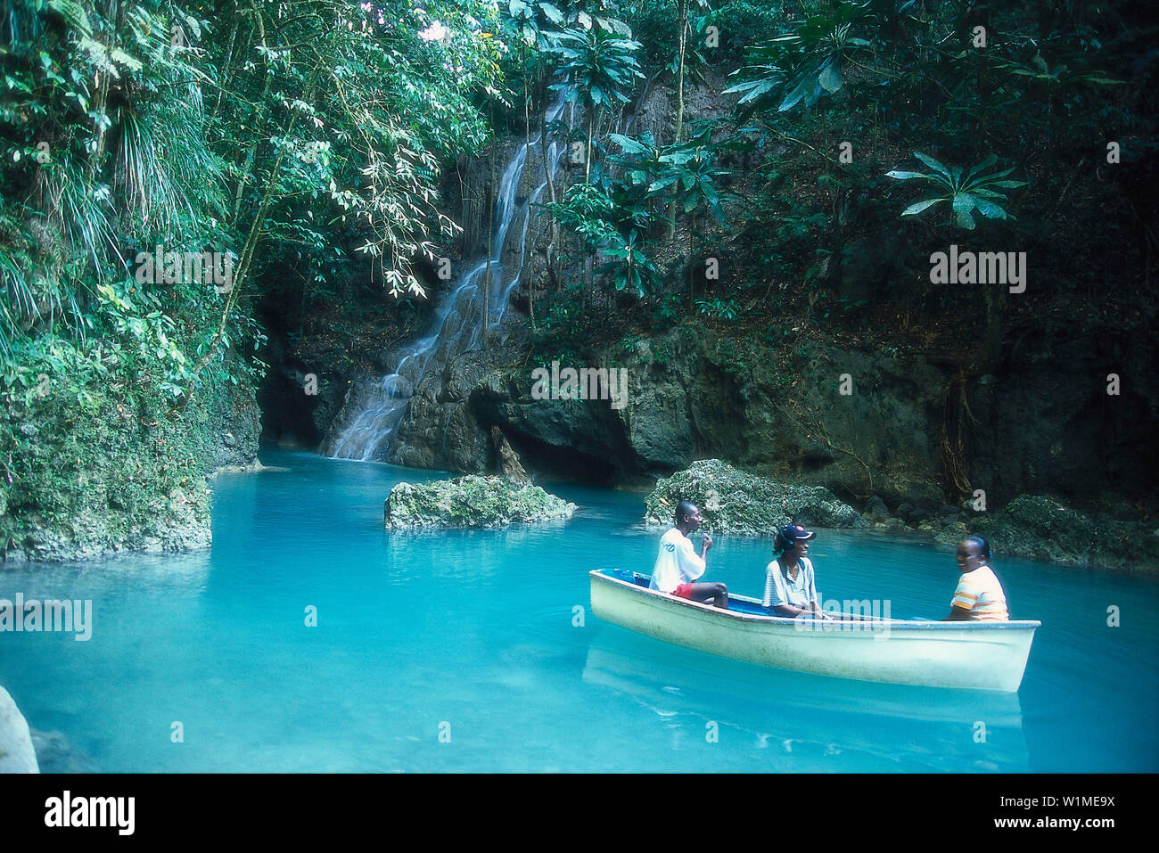 Buff bay river hires stock photography and images Alamy