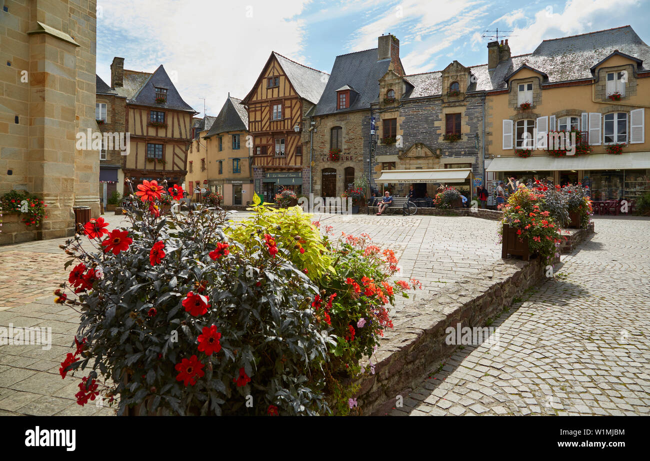 Walk through the old city of Malestroit, River Oust and, Canal de