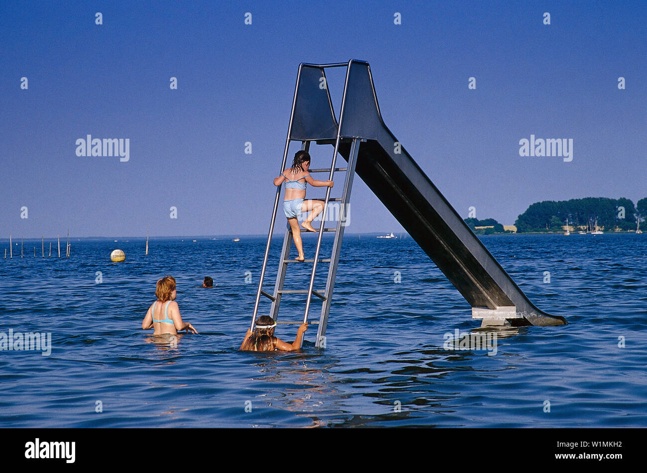 Kinder am Mueritz-Strand, Mecklenburgische Seenplatte Meck.-Vorpommern, Deutschland Stock Photo