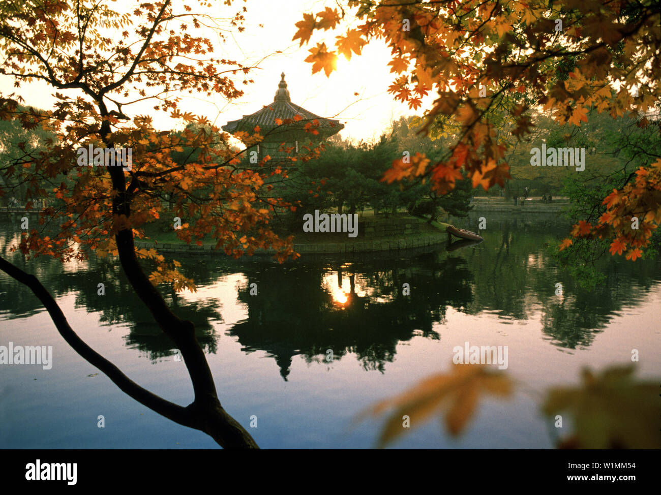 Hyang-Wonyong-pavilion in park of Kyongbokkung Pal, Seoul, South Korea Asia Stock Photo