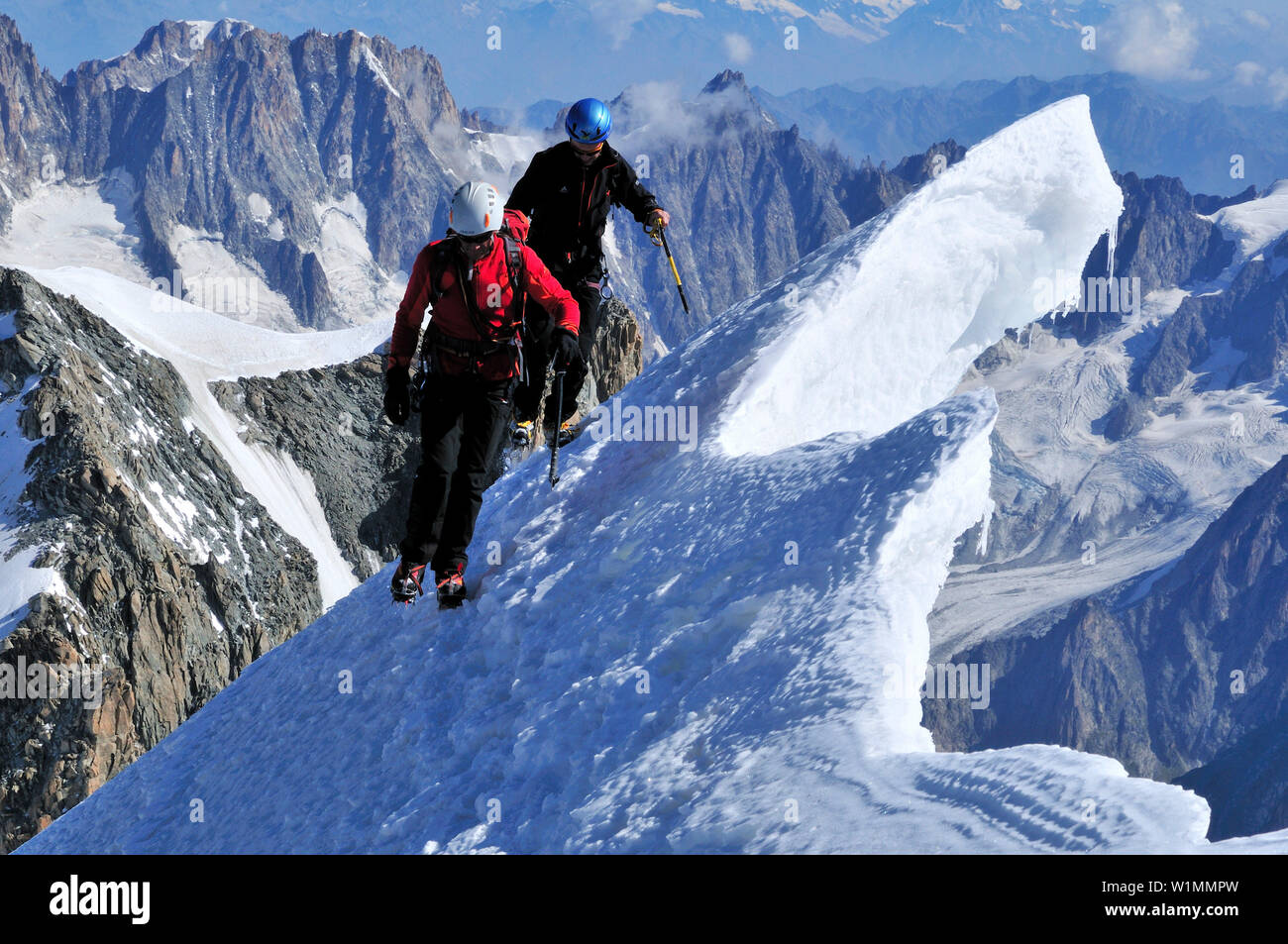 Ne Ridge Tour Ronde Tour ronde hi-res stock photography and images - Alamy