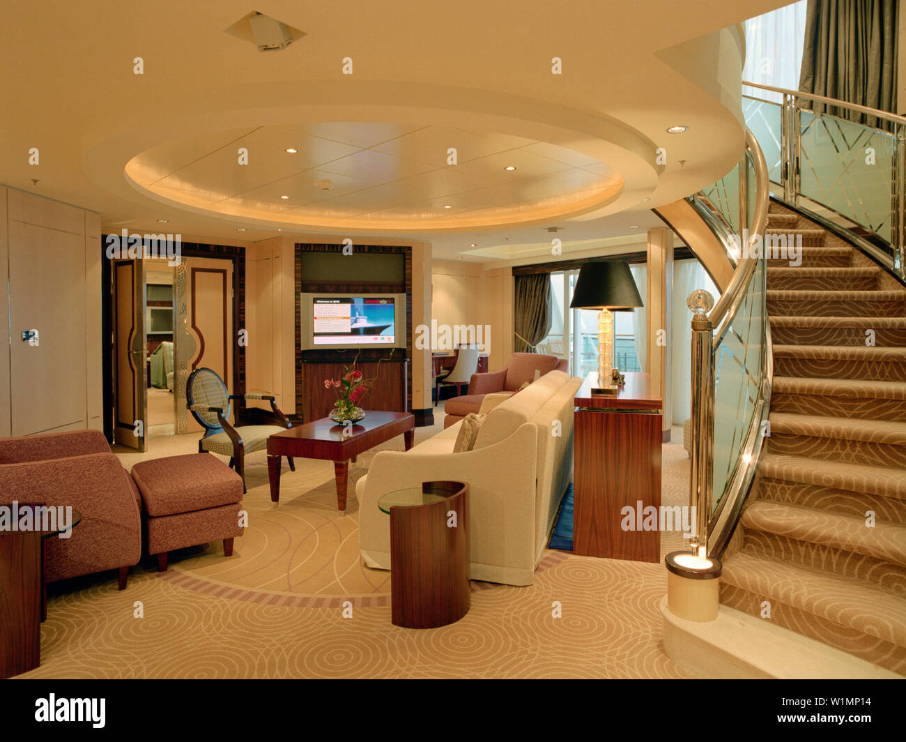 Grand duplex suite, Queen Mary 2 Stock Photo Alamy
