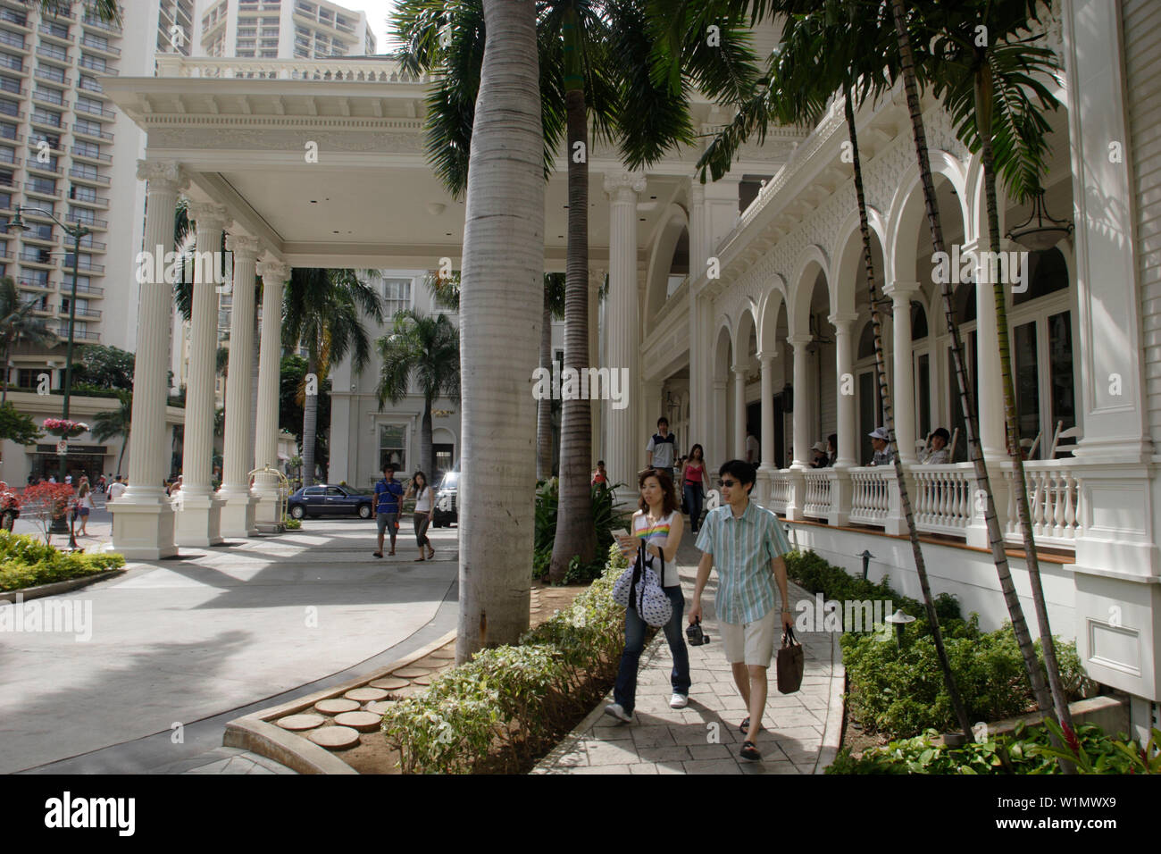 moana surfrider hotel waikiki beach hawaii