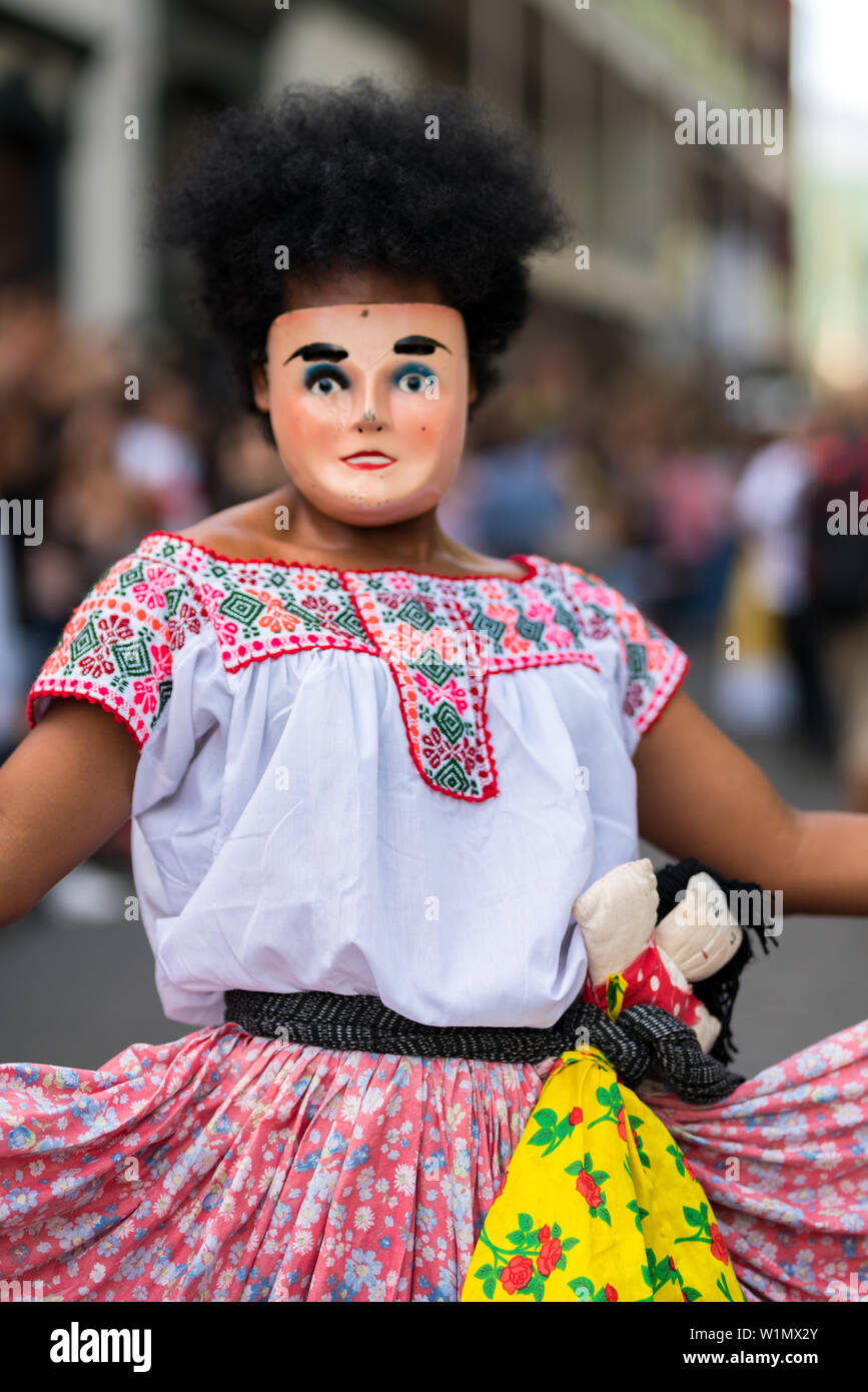 Traditional dress wear hi-res stock photography and images - Alamy