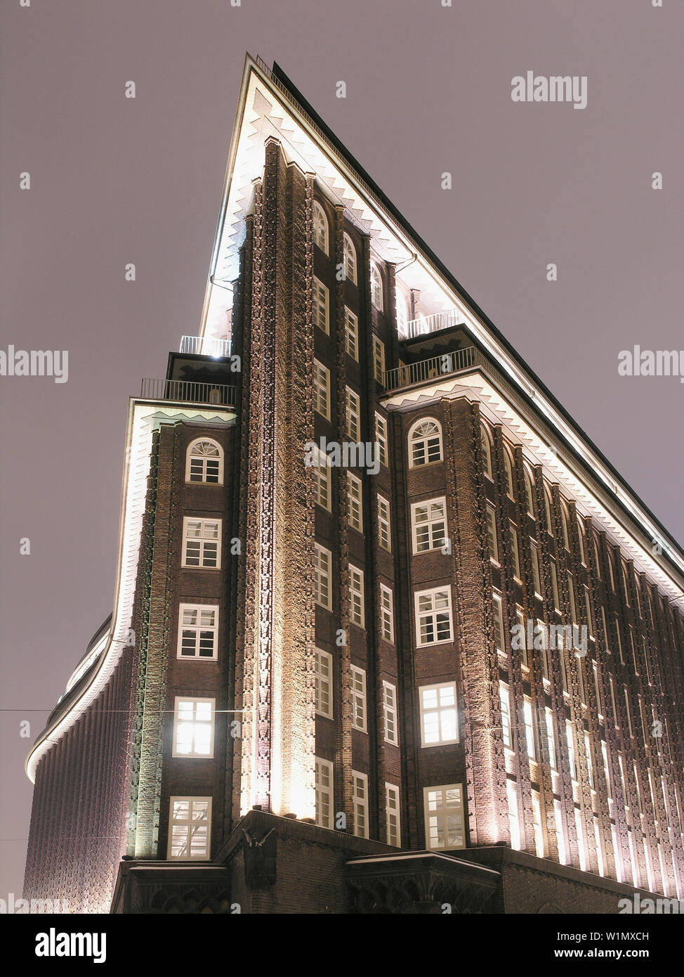 Illuminated Chile House, Hamburg, Germany Stock Photo Alamy