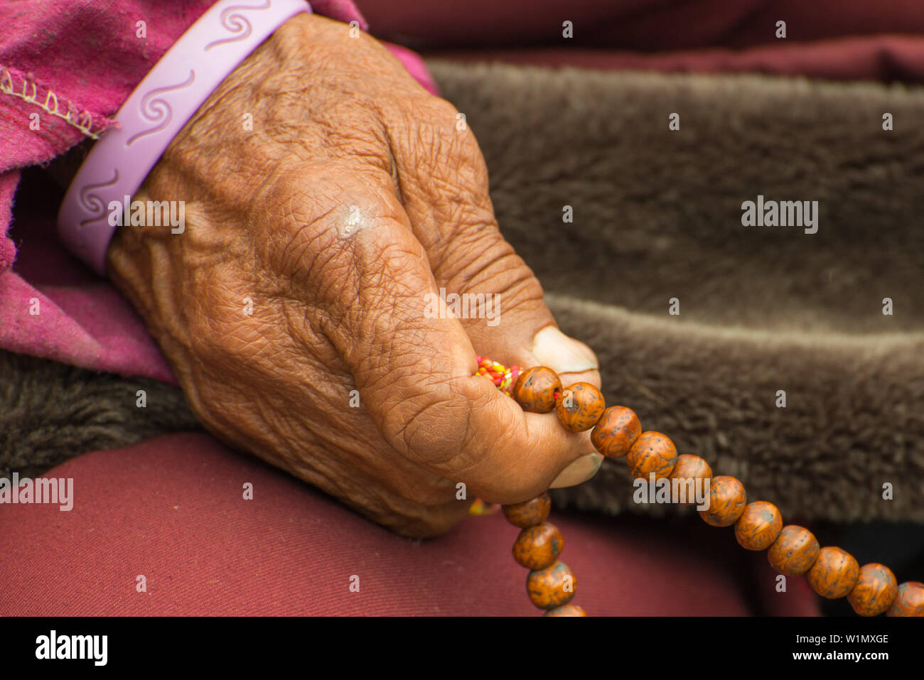 108 Prayer Beads Mala - Old Bodhi Seed Beads – Tibet/Nepal - Amazigh Ethnic  Jewelry