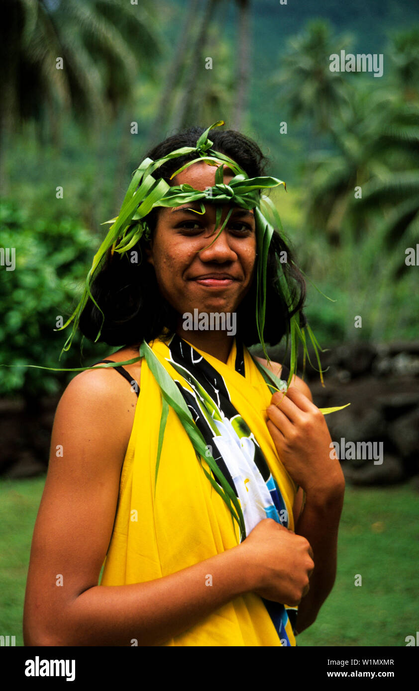 Marquesas island girl hi-res stock photography and images - Alamy