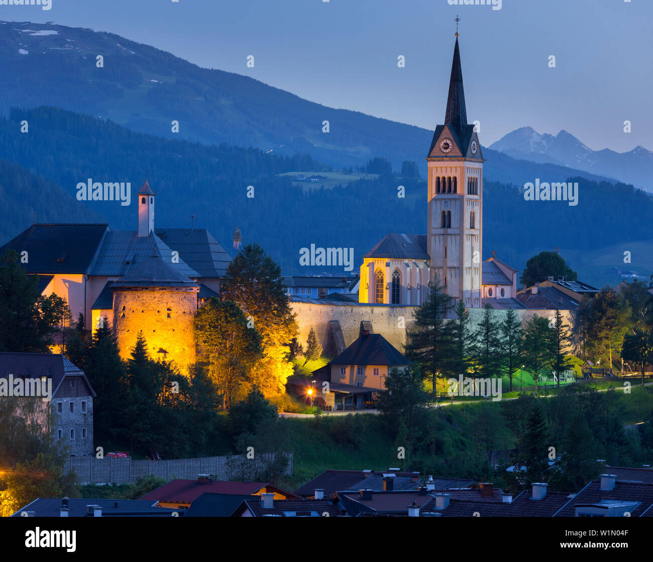 Church in Radstadt at dusk, Ennstal, Niedere Tauern, Salzburg, Austria Stock Photo