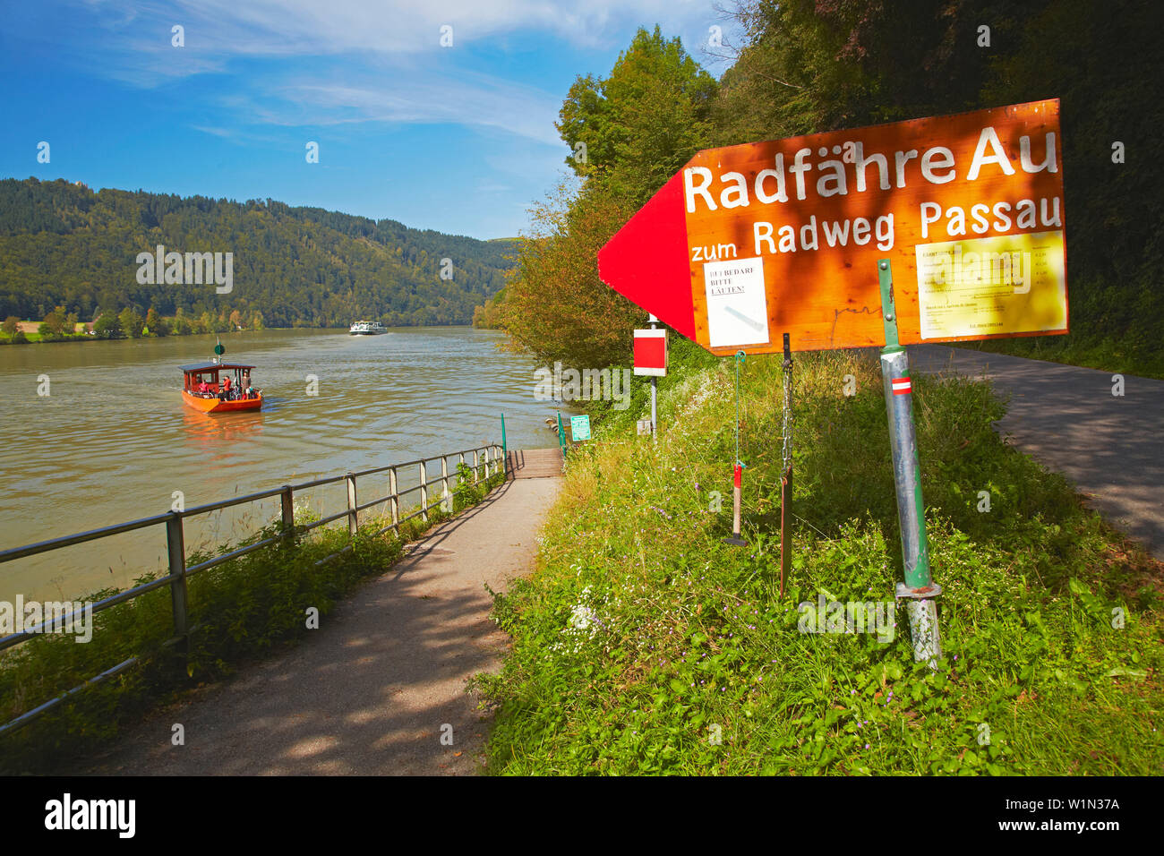 Cyclists' ferry at Au , Schlögener Schlinge , River Danube , Oberösterreich , Upper Austria , Austria , Europe Stock Photo