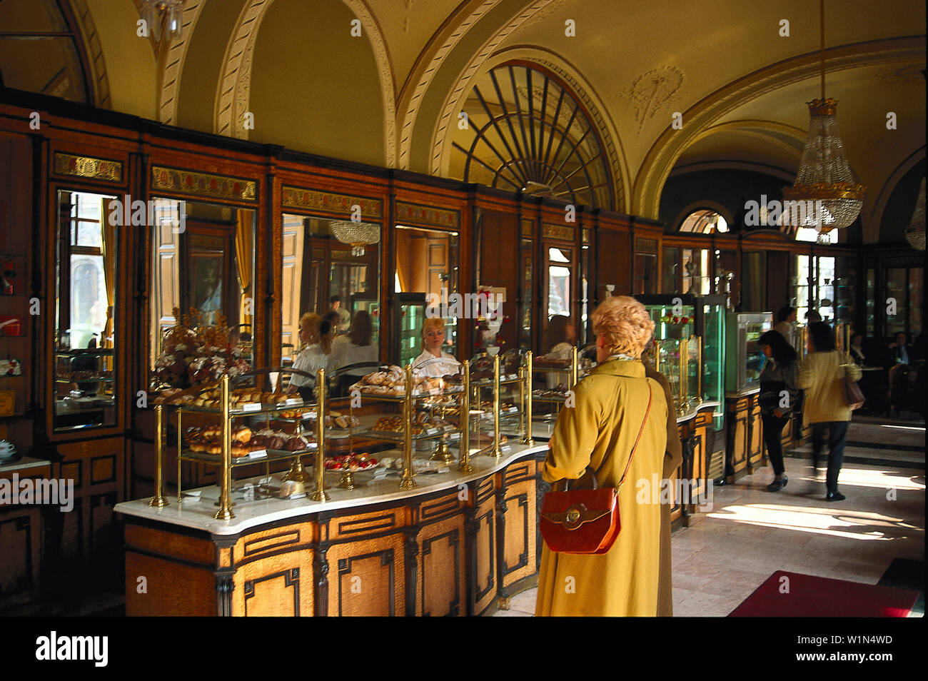 Cafe Gerbeaud, Budapest Ungarn Stock Photo