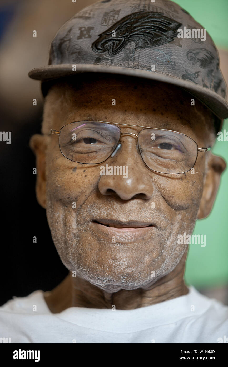 Male african american happy senior hi-res stock photography and images ...