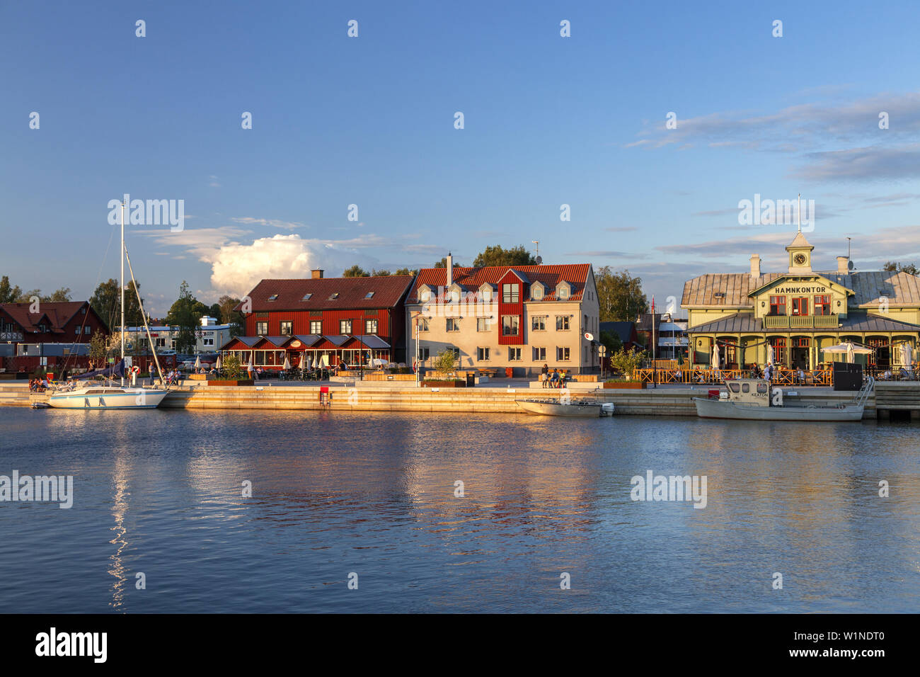 Promenade and restaurant Hamnkontor in the harbour of Nyköping, Södermanland, South Sweden, Sweden, Scandinavia, Northern Europe, Europe Stock Photo