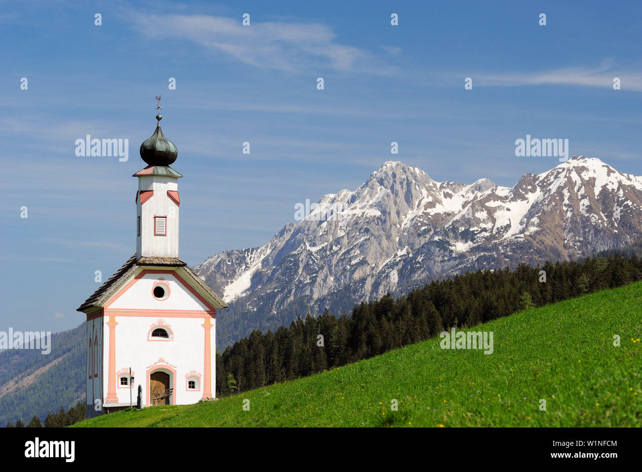 Chapel in front of mountains, valley of Lesachtal, Carinthia, Austria, Europe Stock Photo