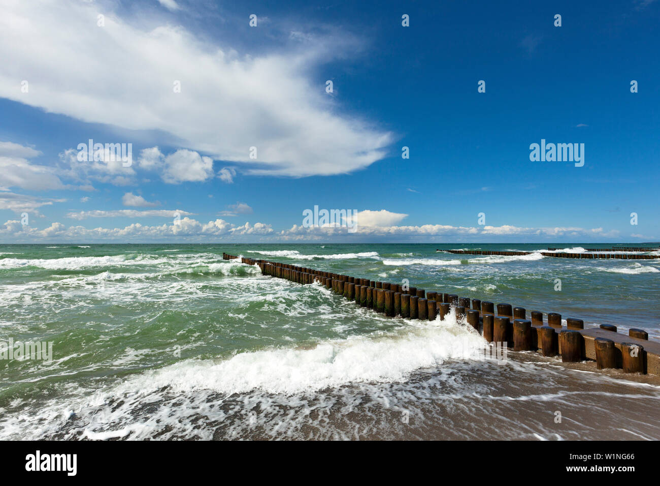 Spur dyke at the beach near Ahrenshoop, Darss, Baltic Sea, Mecklenburg-West Pomerania, Germany Stock Photo