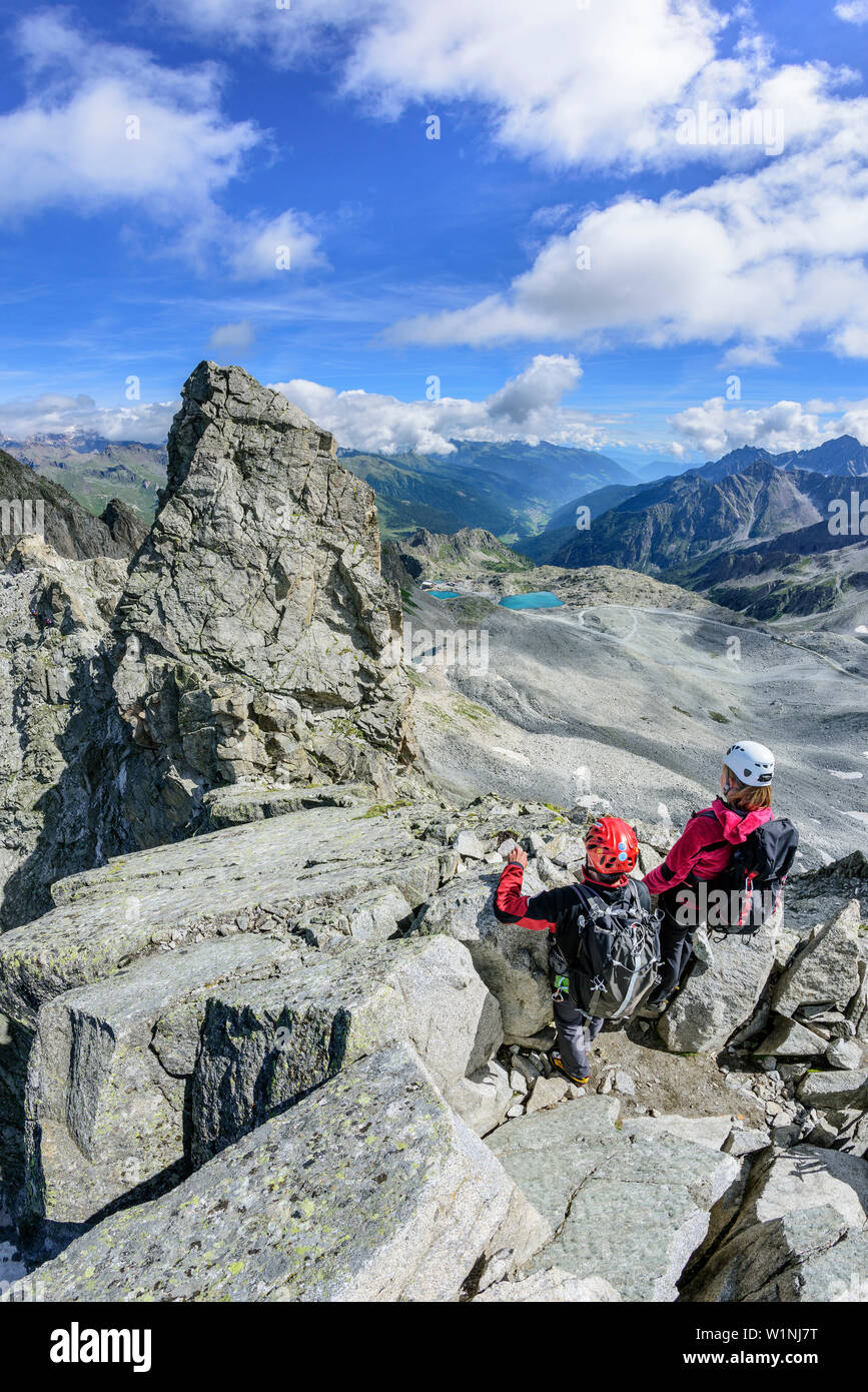 Sentiero adamello hi-res stock photography and images - Alamy