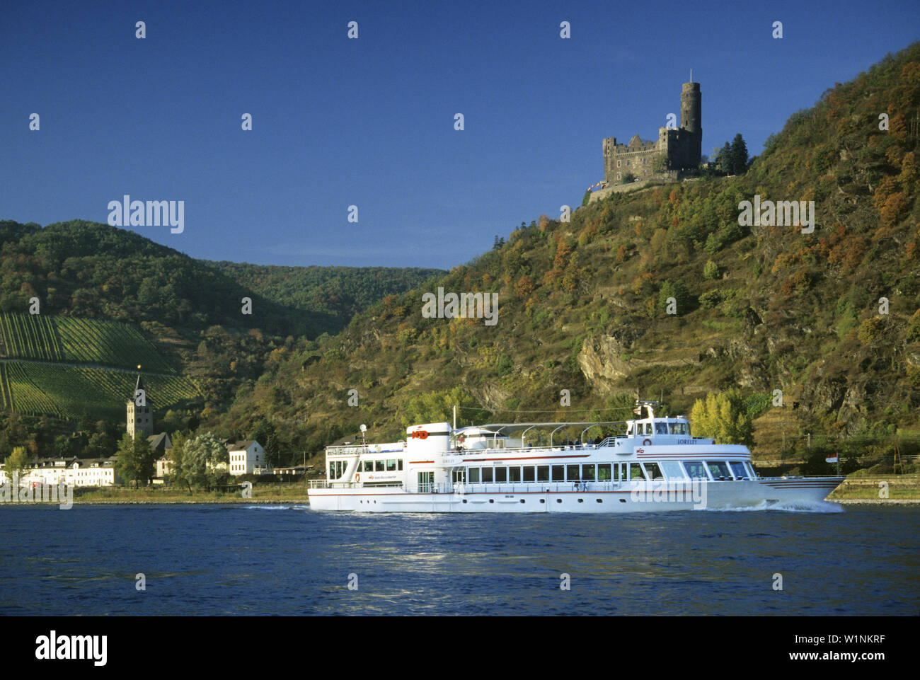Excursion ship at Maus castle, near St. Goarshausen, Rhine river, Rhineland-Palatinate, Germany Stock Photo