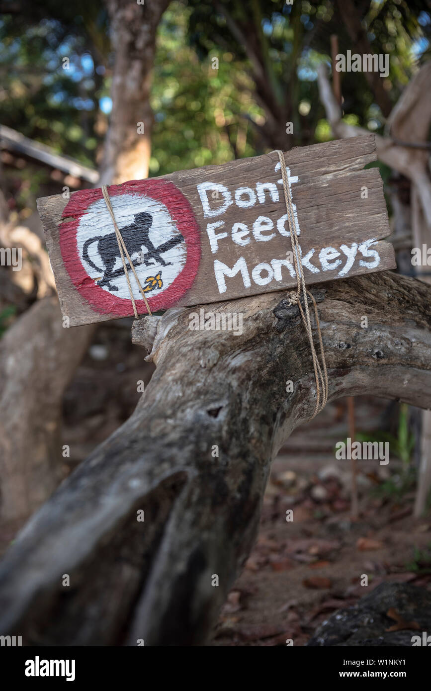 sign-pointing-out-not-to-feed-monkeys-buffalo-bay-ao-khao-kwai-ko