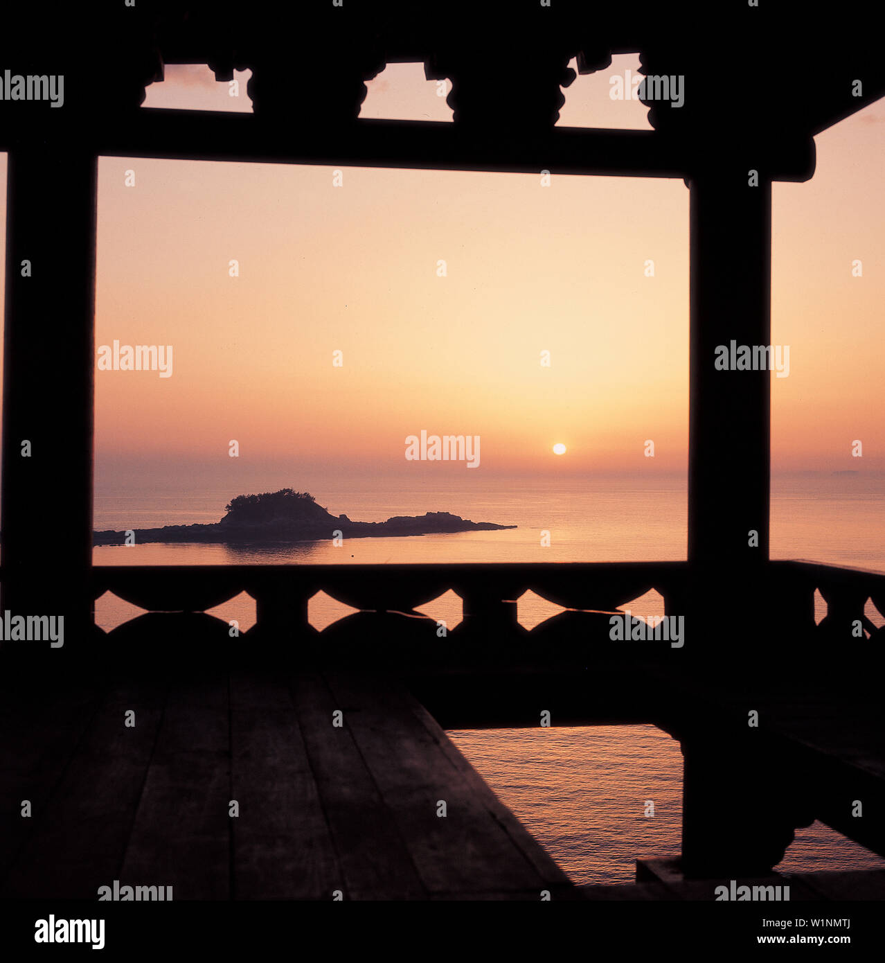 Glow in the sky hi-res stock photography and images - Alamy