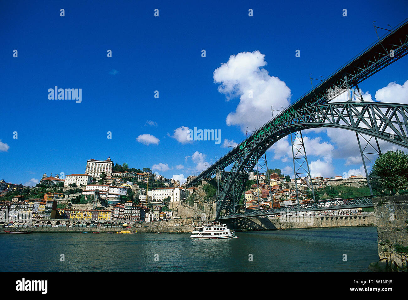 Ponte D. Luis I. ueber Douro, Ribeira, Porto Portugal Stock Photo