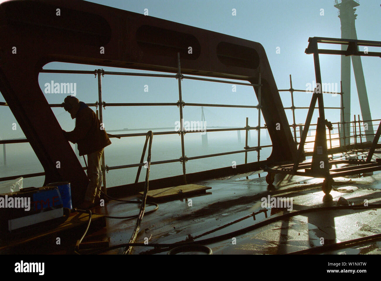 Working, steel construction, dry dock, Queen Mary 2, SaintNazaire