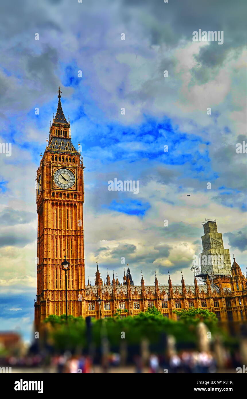 Big Ben Clock Tower And Parliament House At City Of Westminster London big-ben-clock-tower-and-parliament-house-at-city-of-westminster-london