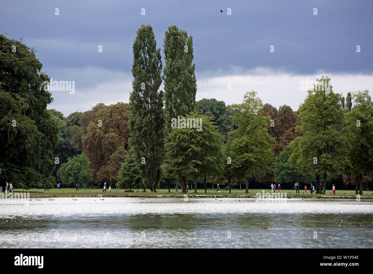 Lake Kleinhesseloher See Englischer Garten Munich Bavaria