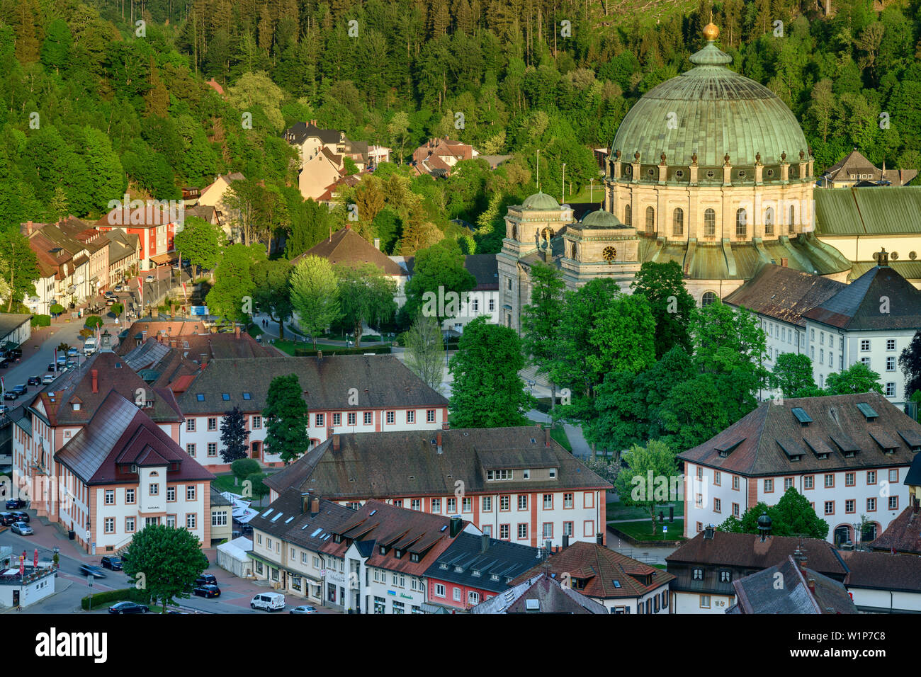  Foto zu Cathedral and down town of St. Blasien, St. Blasien, Albsteig, Black 