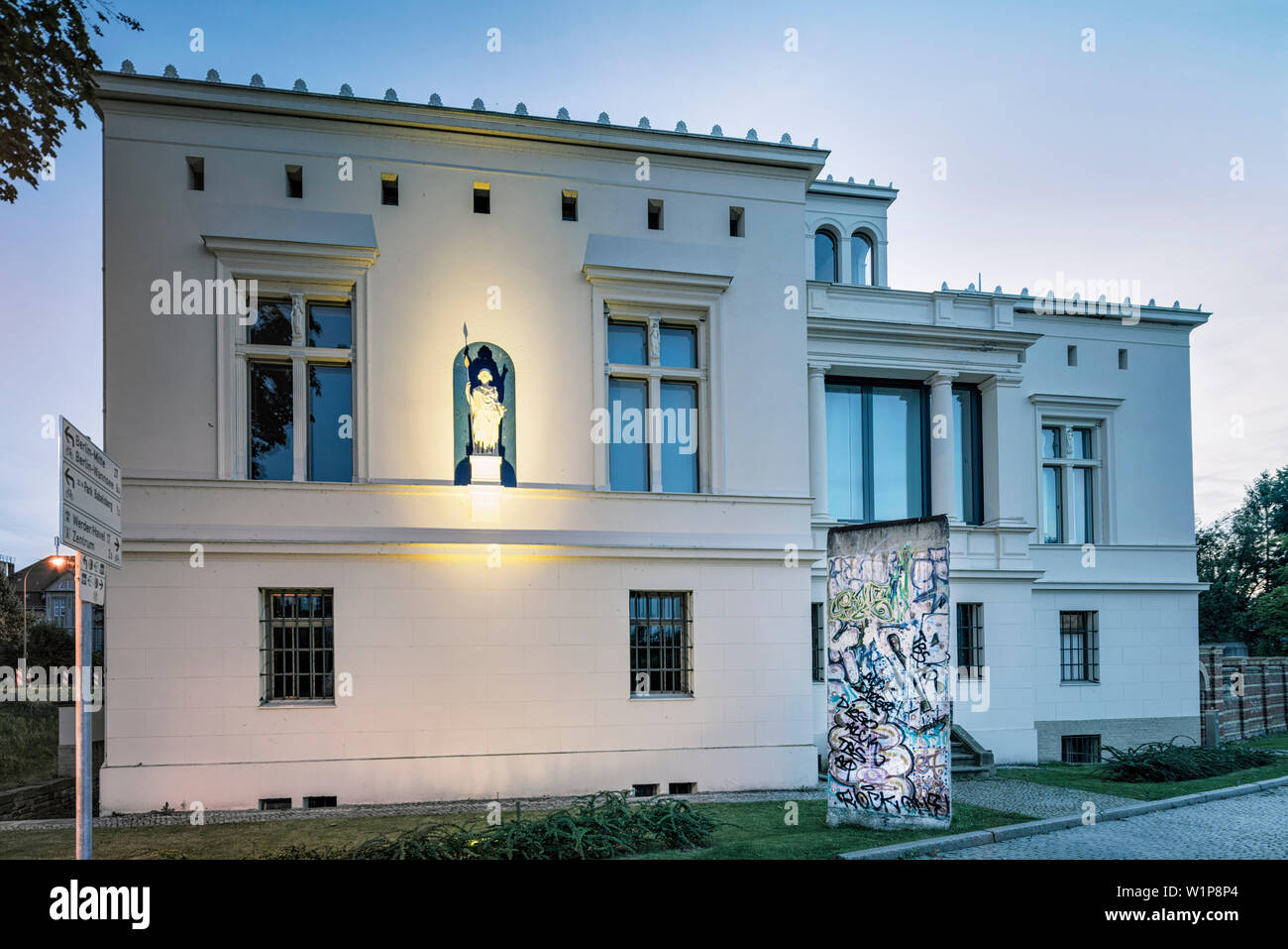 Page 2 Villa Potsdam High Resolution Stock Photography And Images Alamy Page 2 Villa Potsdam High Resolution Stock Photography And Images Alamy