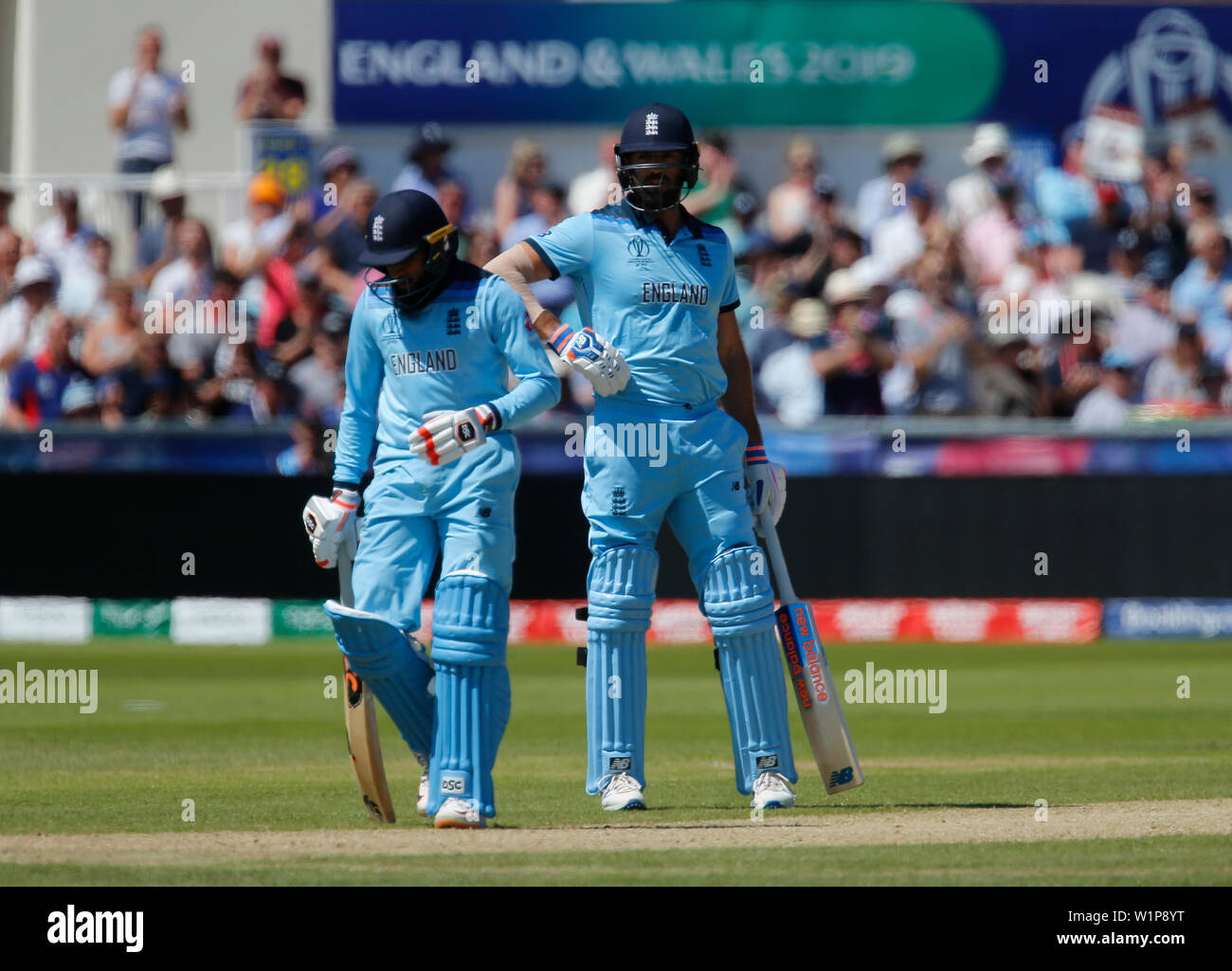 Emirates Riverside, Chester-le-Street, Durham, UK. 3rd July, 2019. ICC World Cup Cricket, England versus New Zealand; Adil Rashid and Liam Plunkett of England took England past the three hundred runs mark today Credit: Action Plus Sports/Alamy Live News Stock Photo