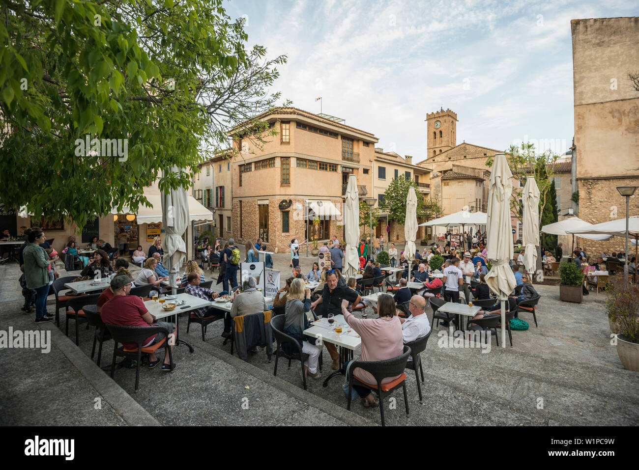 Restaurants in the old town of Pollenca, Mallorca, Majorca, Balearic Islands, Spain Stock Photo