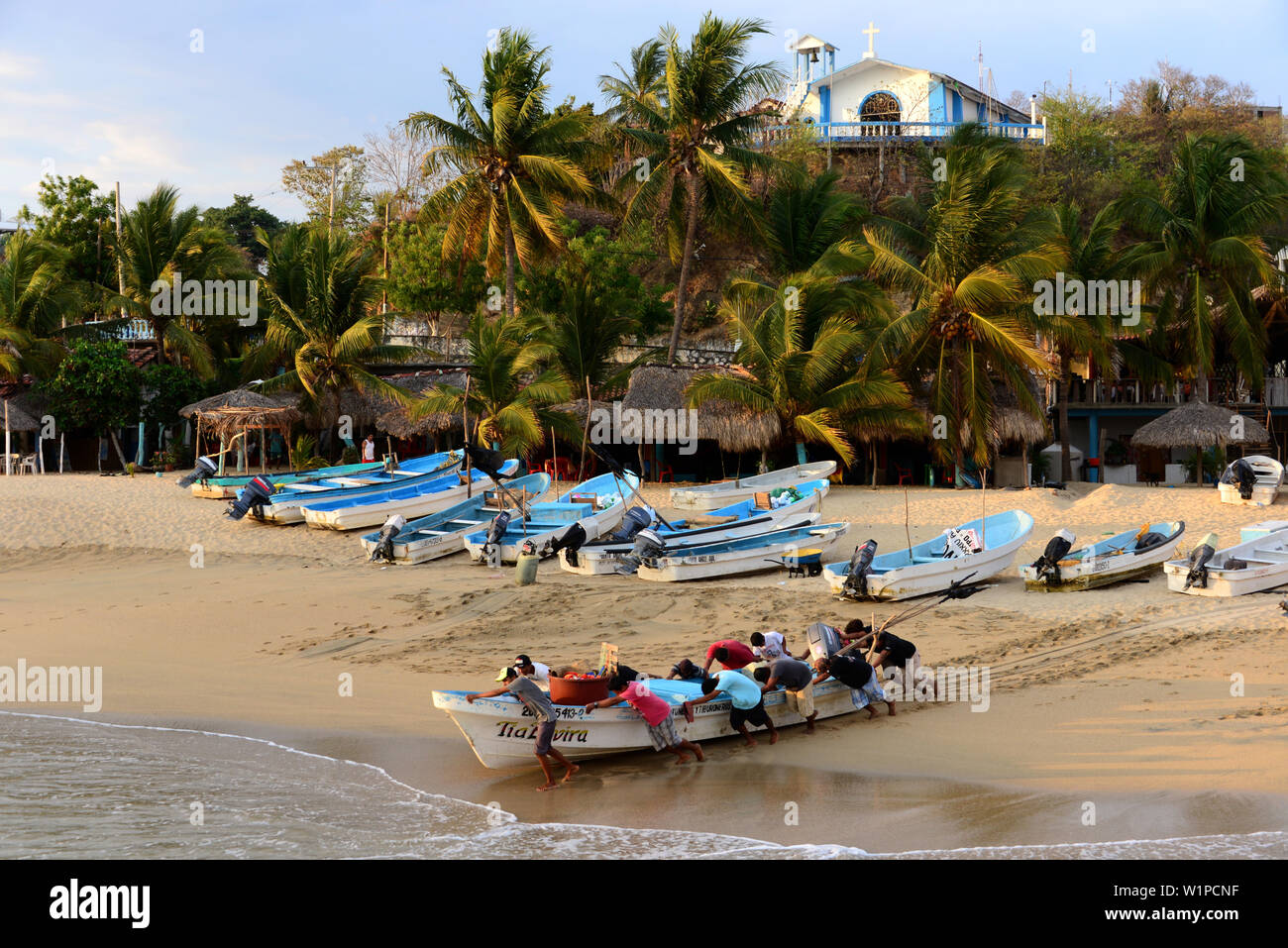 Puerto Angel, Pacific coast, Mexico Stock Photo - Alamy