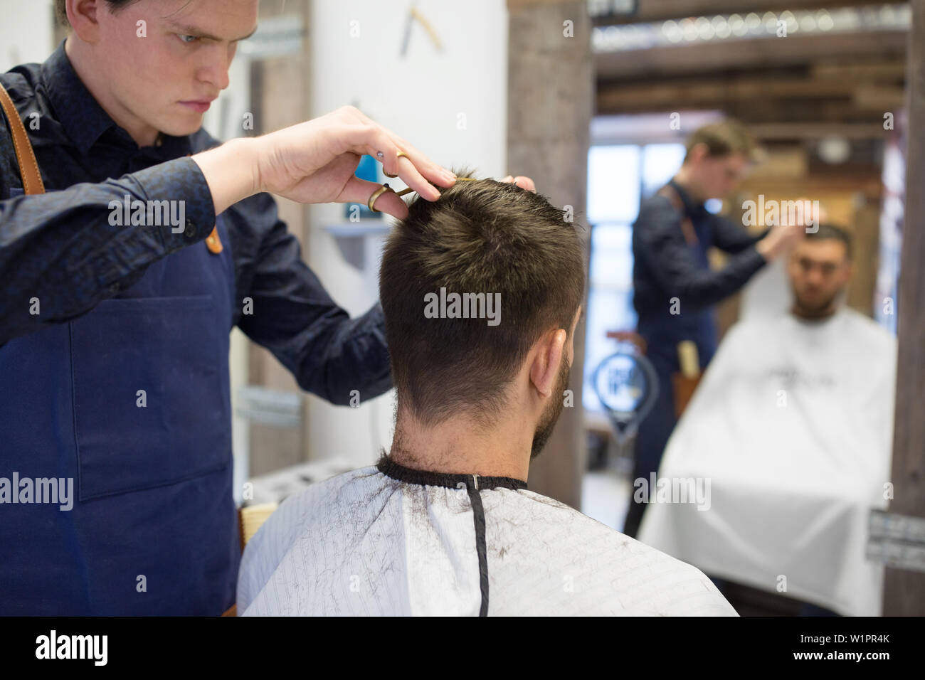 Male rear view hair hi-res stock photography and images - Alamy