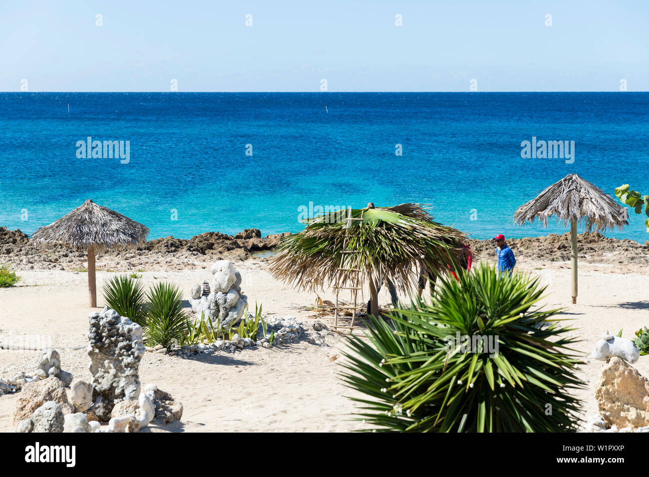 lonely coast road from La Boca to Playa Ancon with beautiful small sandy beaches in between, at the beach, turquoise blue sea, snorceling, family trav Stock Photo