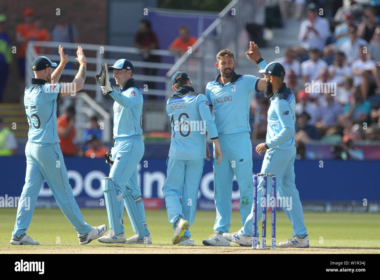 CHESTER LE STREET, ENGLAND 3rd JULY Liam Plunkett celebrates with his team mates after New Zealand's Tom Latham top edged a delivery from Plunkett to Jos Buttler during the ICC Cricket World Cup 2019 match between England and New Zealand at Emirates Riverside, Chester le Street on Wednesday 3rd July 2019. (Credit: Mark Fletcher | MI News) Credit: MI News & Sport /Alamy Live News Stock Photo