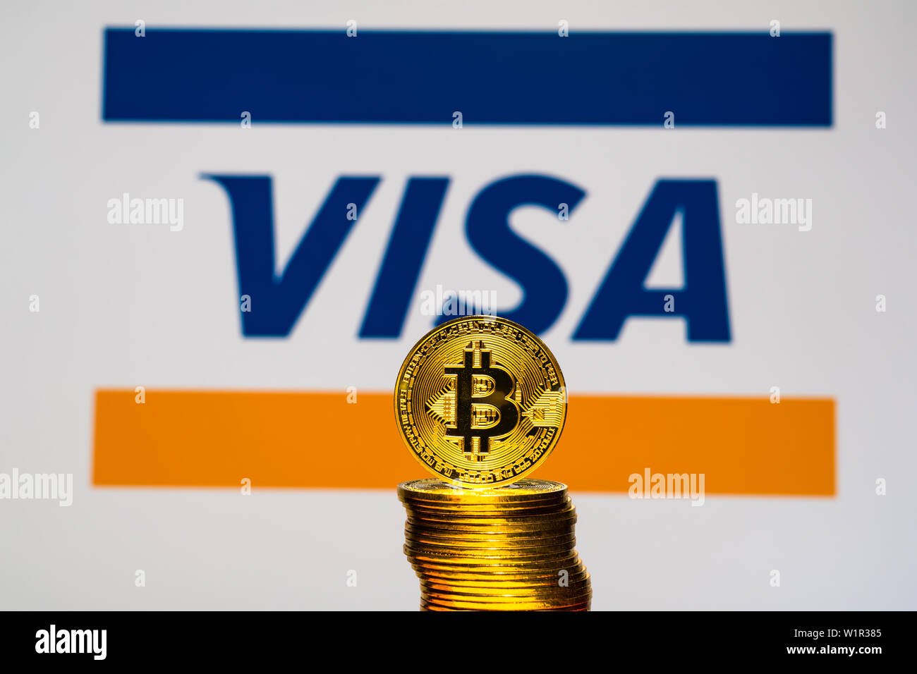Visa plus hi-res stock photography and images - Alamy