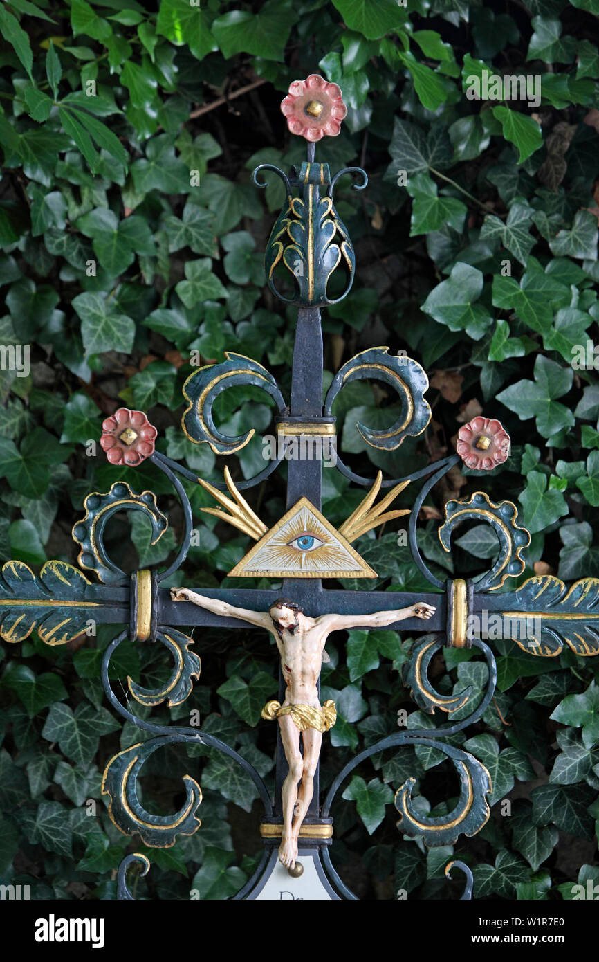 Wrought iron cross hi-res stock photography and images - Alamy