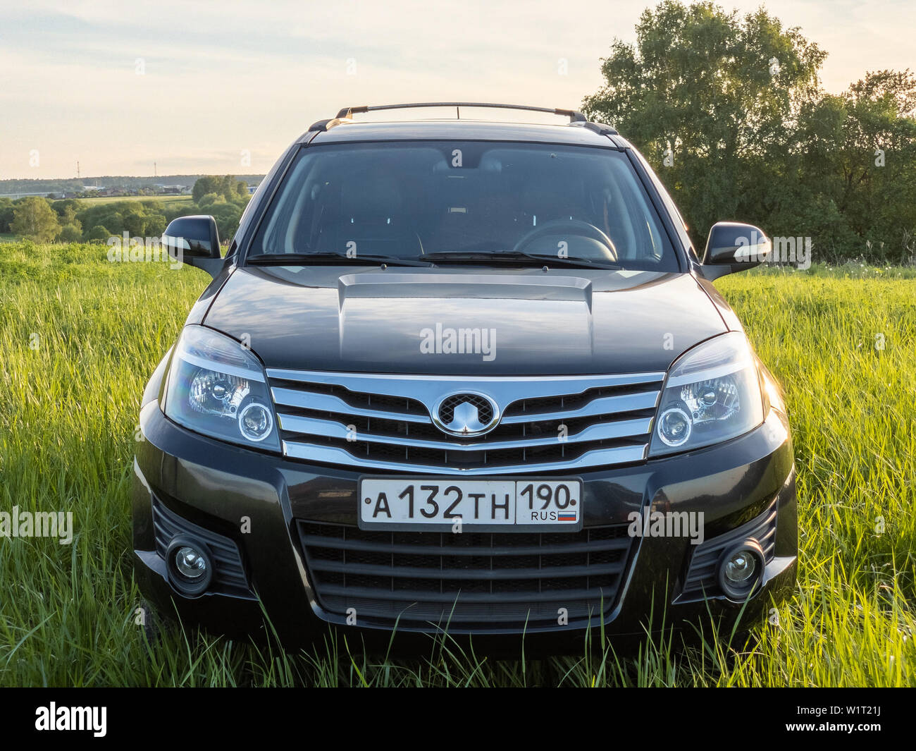 Moscow Russia May 24 2019 Black Chinese Suv Great Wall Hover H3 Kitajskij Vnedorozhnik Grejt Voll Hover 4x4 Offroad Off Road Stock Photo Alamy