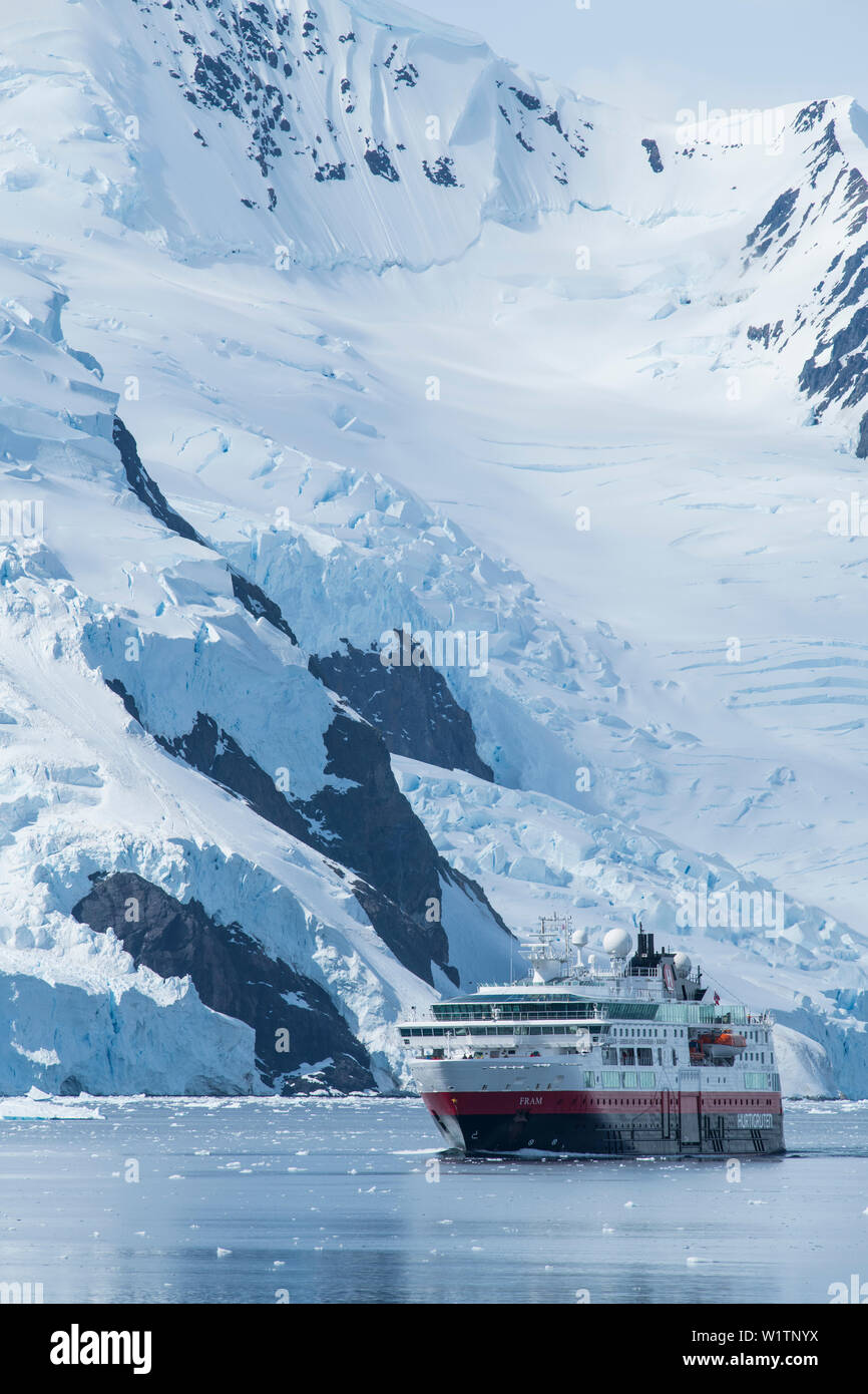 Graham land hi-res stock photography and images - Alamy