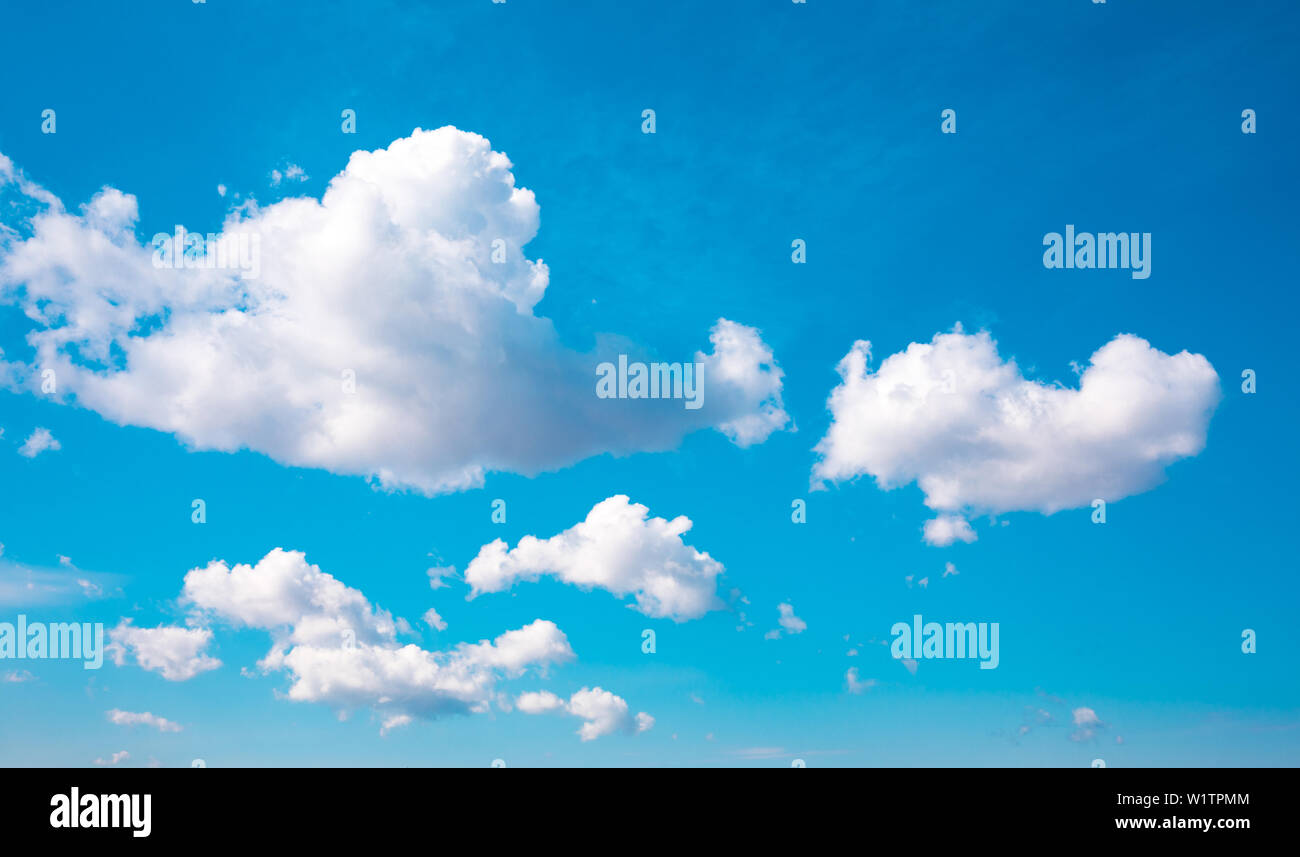 Clean Blue sky with beautiful white clouds Stock Photo - Alamy